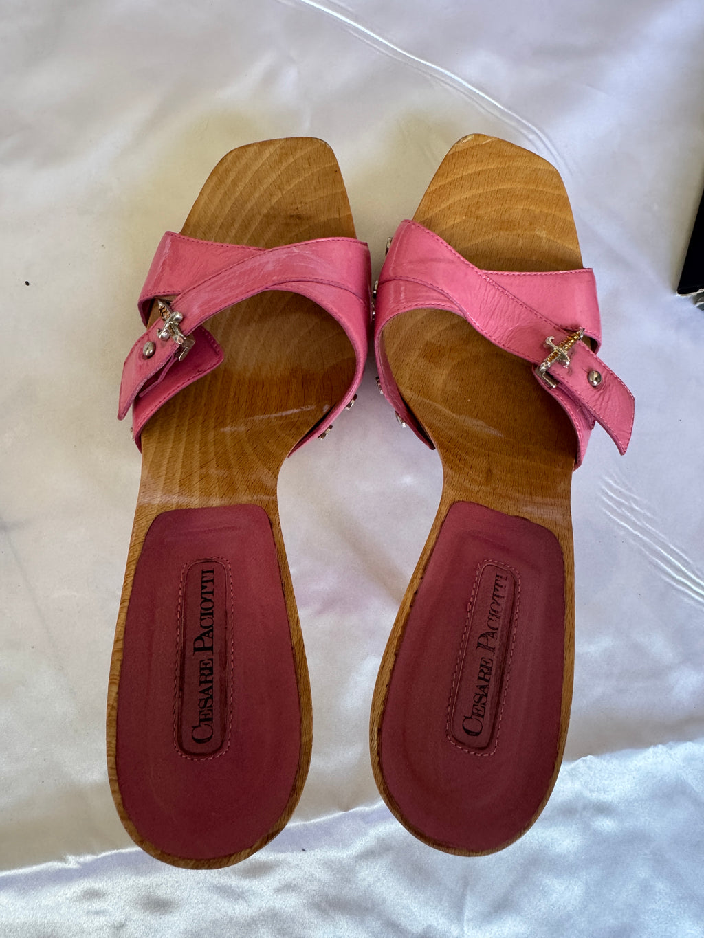 SOLD OUT CESARE PACIOTTI SANDALS